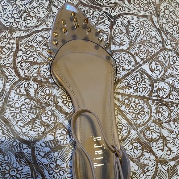 NWT Chic Nude & Clear Flats With Studs - Picture 7 of 13